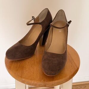 NINE WEST Suede Taupe Brown Mary Jane Heels
